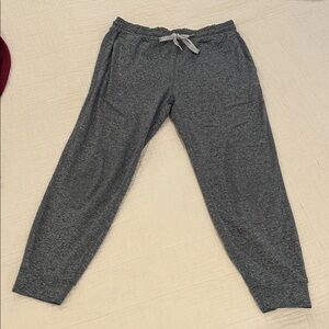 Vuori Heathered Gray Joggers